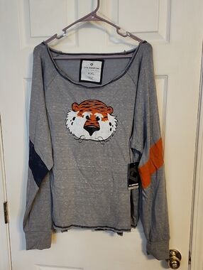 AUBURN Colosseum Gray Long Sleeve Aubie Shirt